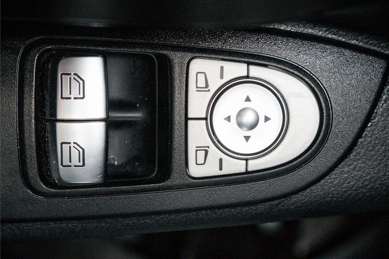 Vehicle Image 23