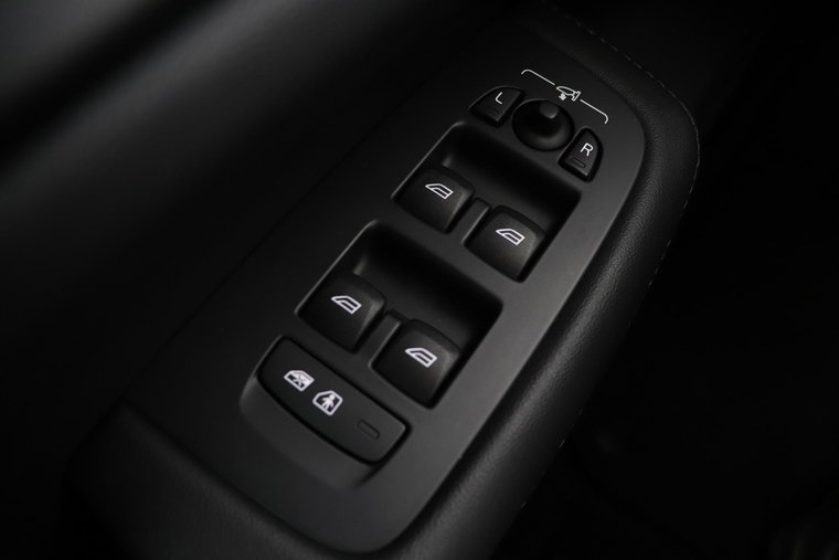 Vehicle Image 46