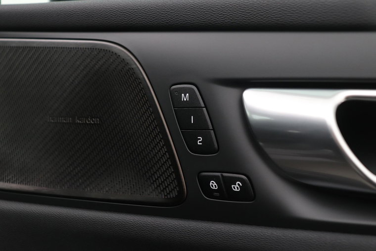 Vehicle Image 48