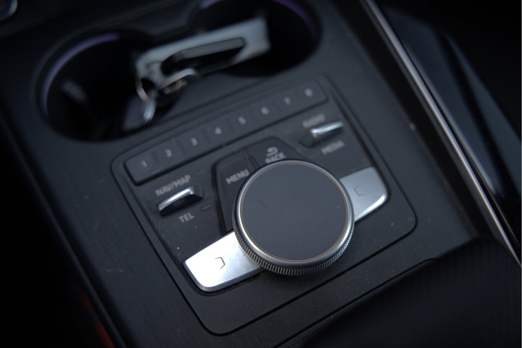 Vehicle Image 21