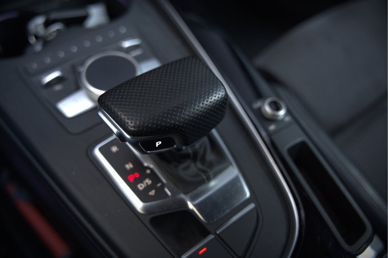 Vehicle Image 22
