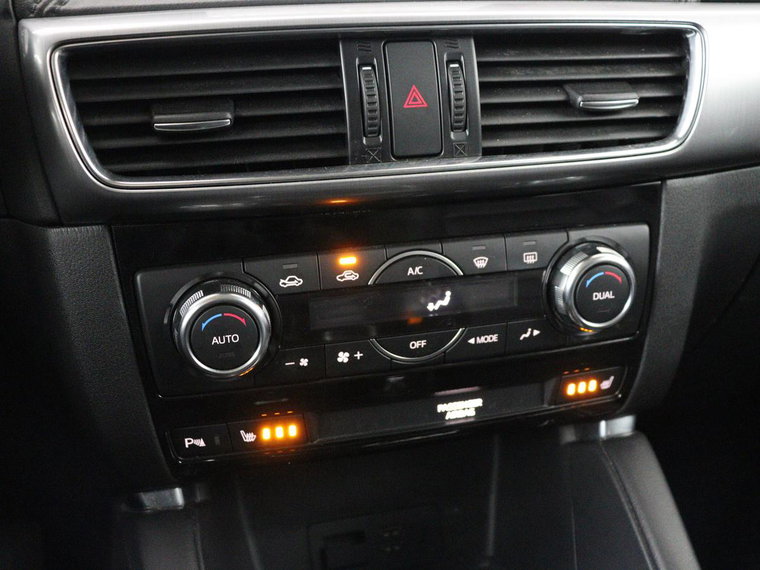 Vehicle Image 26
