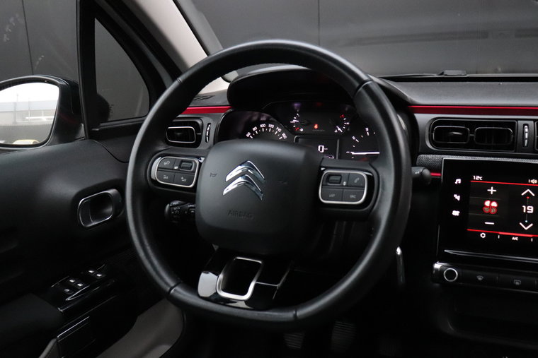 Vehicle Image 19