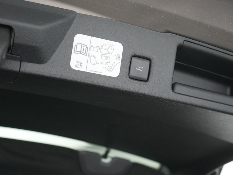 Vehicle Image 40