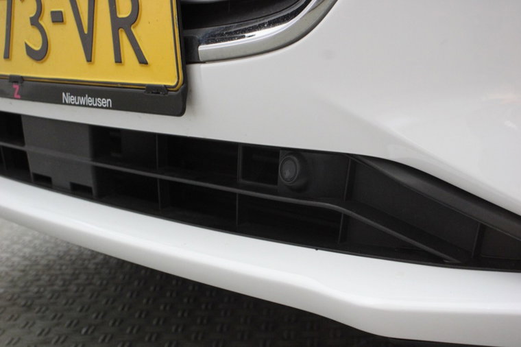 Vehicle Image 32