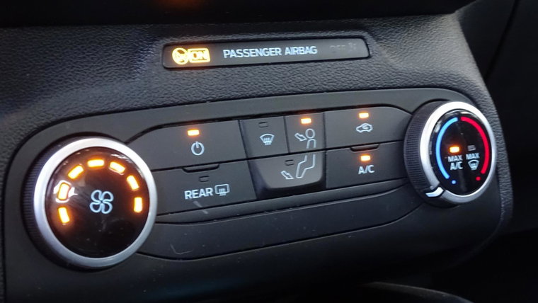 Vehicle Image 28