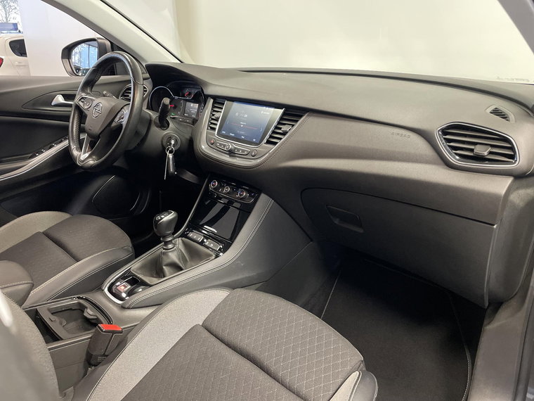 Vehicle Image 21