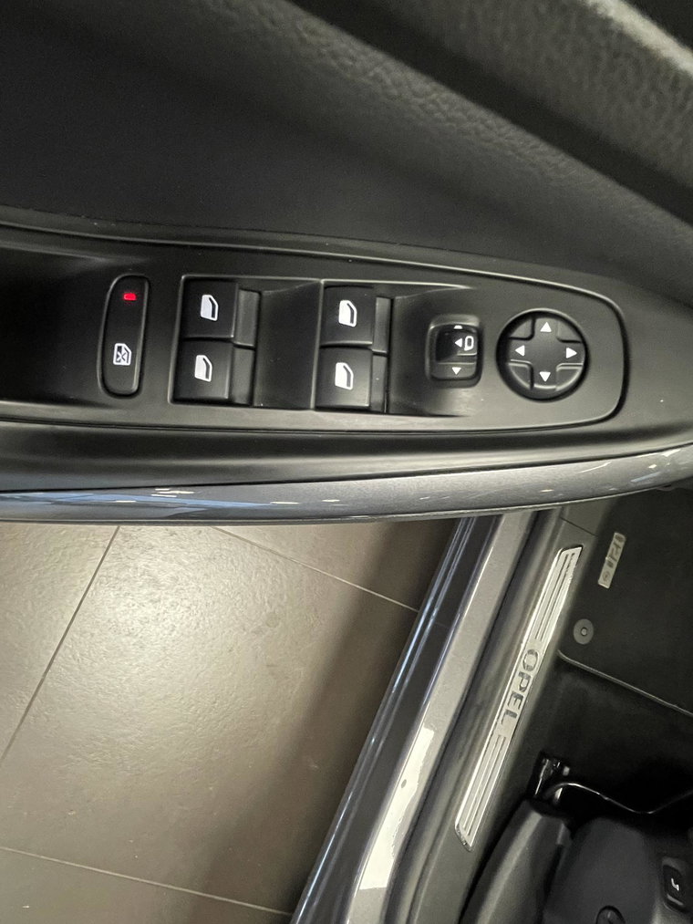 Vehicle Image 37