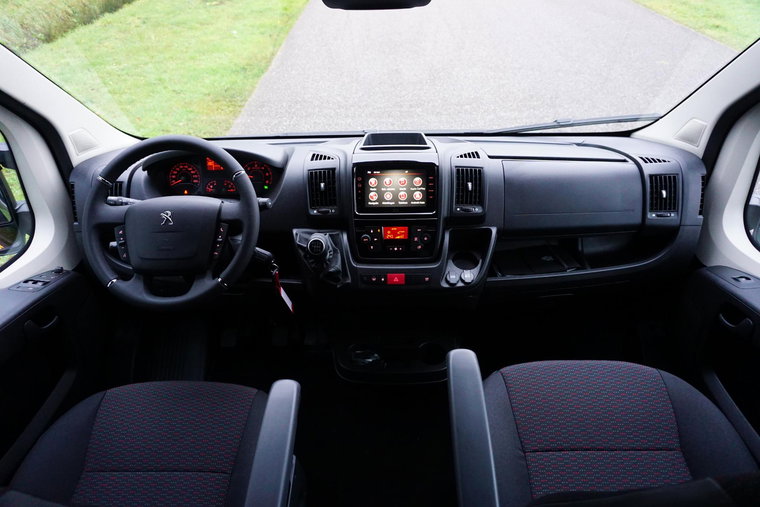 Vehicle Image 33