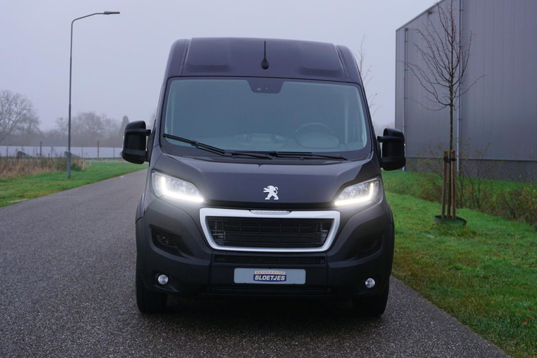 Vehicle Image 37