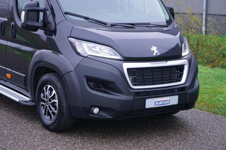 Vehicle Image 38