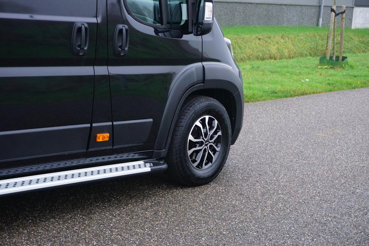 Vehicle Image 39