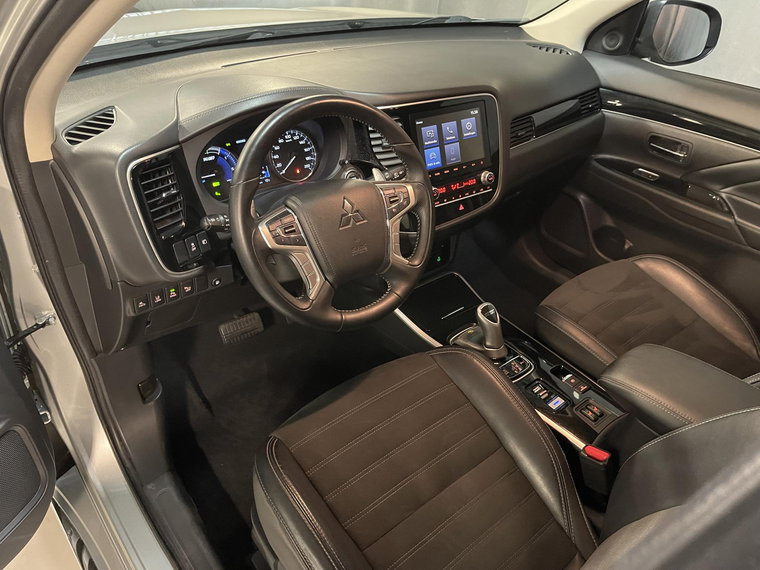 Vehicle Image 22