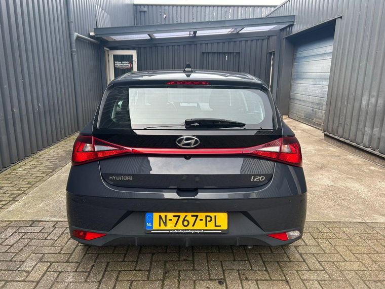 Vehicle Image 16