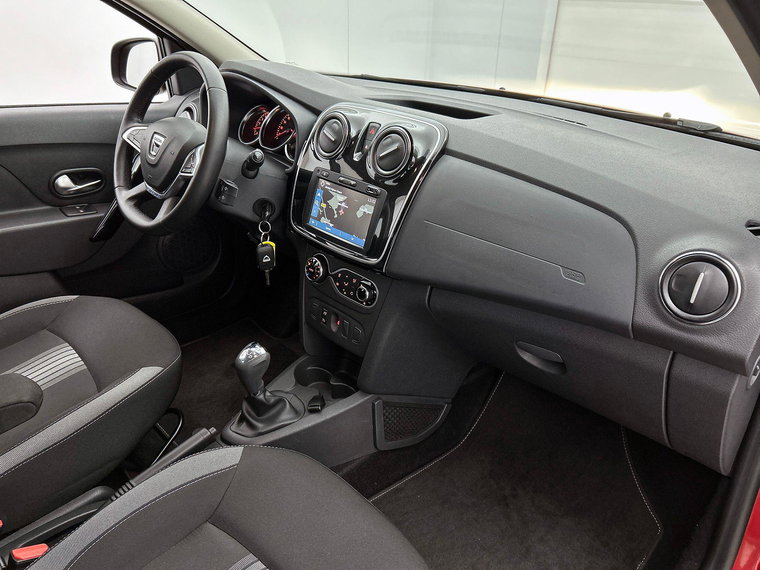 Vehicle Image 22