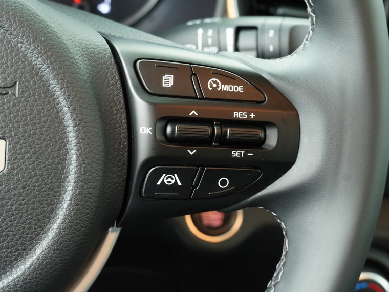 Vehicle Image 28
