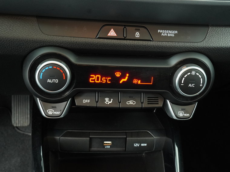 Vehicle Image 32