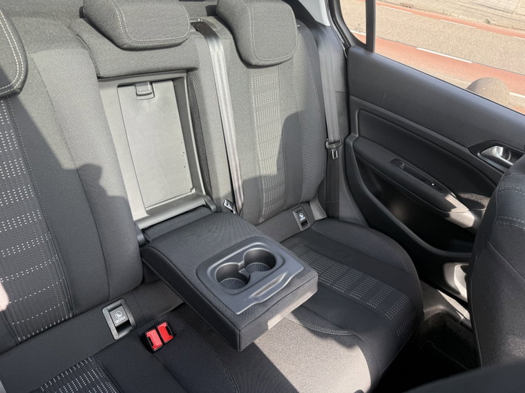 Vehicle Image 40