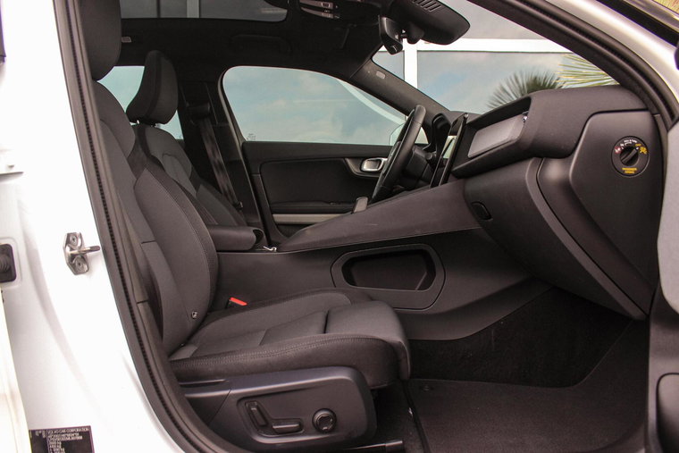Vehicle Image 15