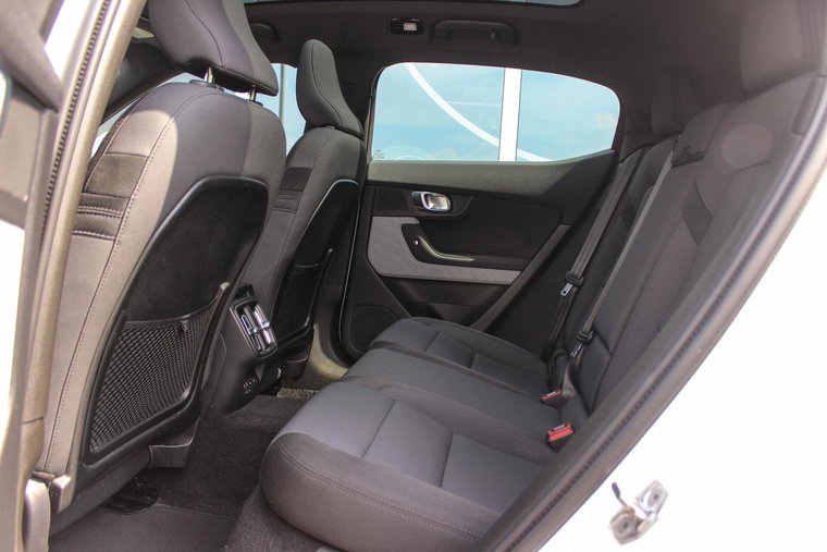 Vehicle Image 19