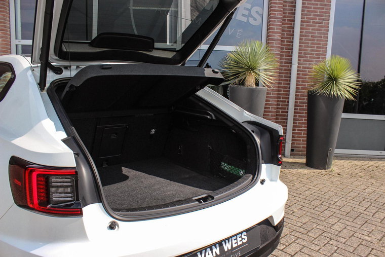 Vehicle Image 33