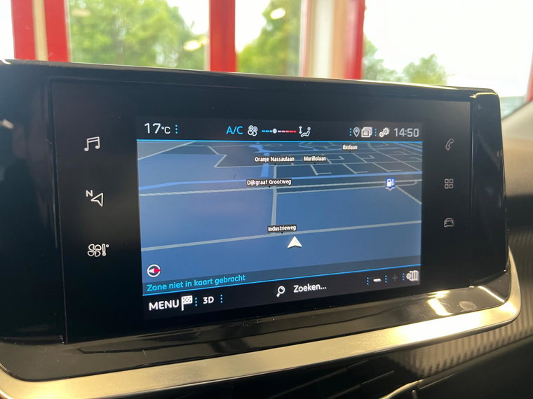 Vehicle Image 25