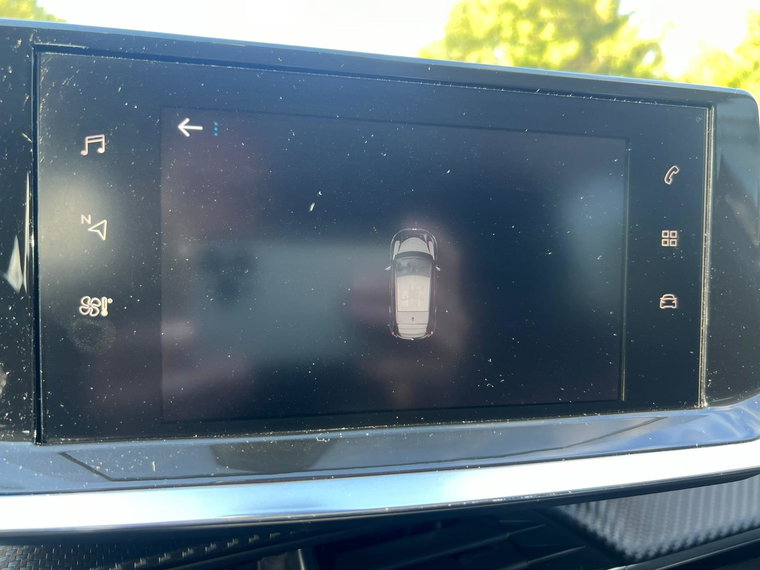 Vehicle Image 32