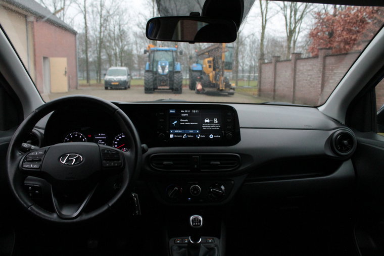 Vehicle Image 18
