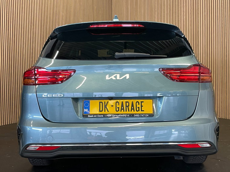 Vehicle Image 28