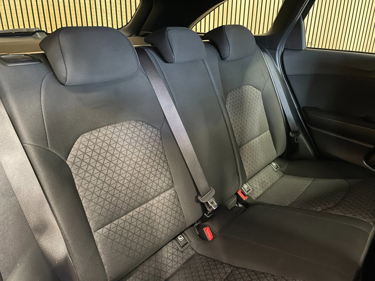 Vehicle Image 35