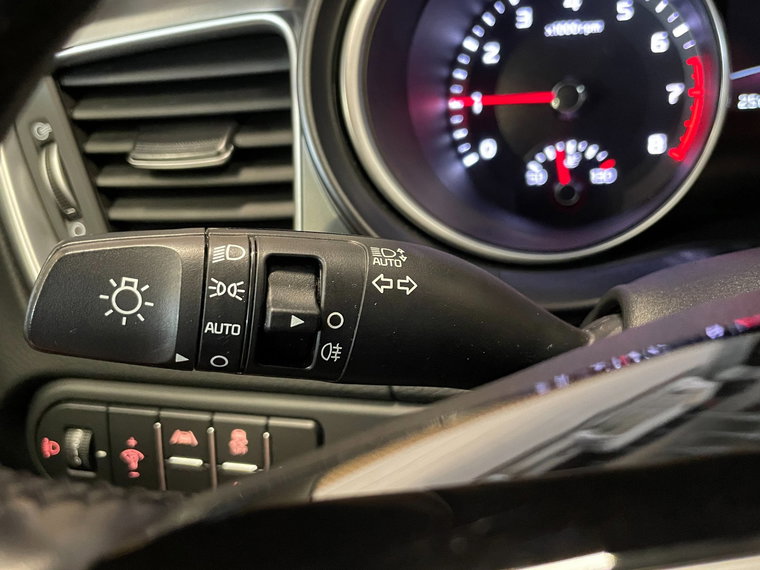 Vehicle Image 38