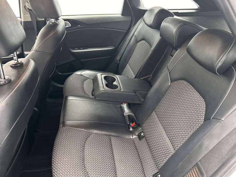 Vehicle Image 17