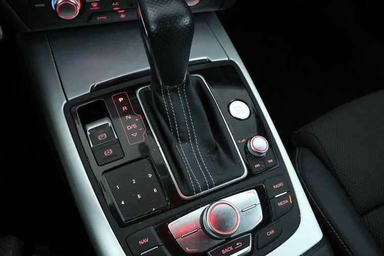 Vehicle Image 35
