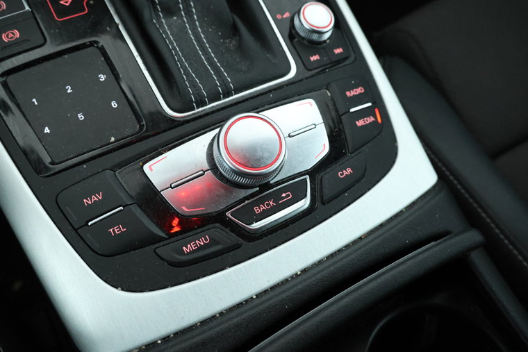 Vehicle Image 36