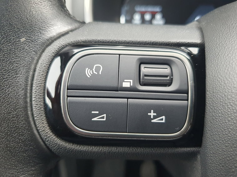 Vehicle Image 41