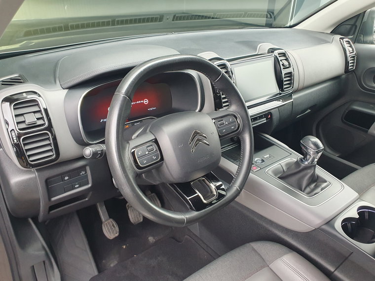 Vehicle Image 48