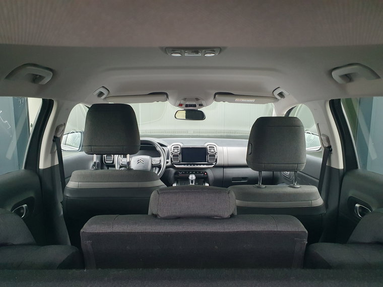 Vehicle Image 52