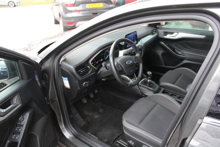 Vehicle Image 11