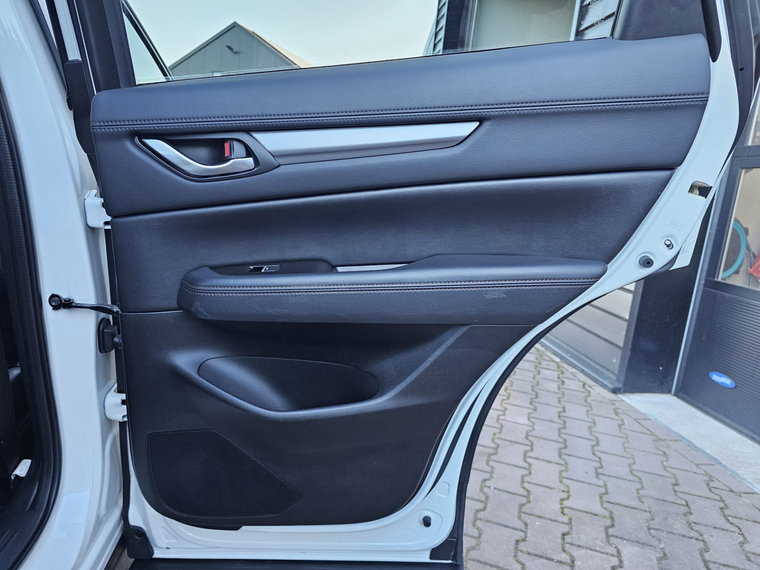 Vehicle Image 32