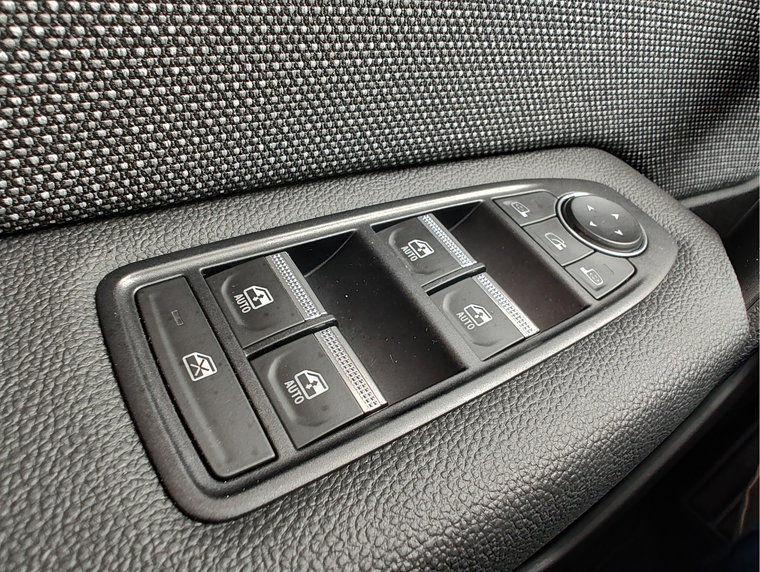 Vehicle Image 27