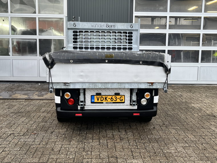 Vehicle Image 24