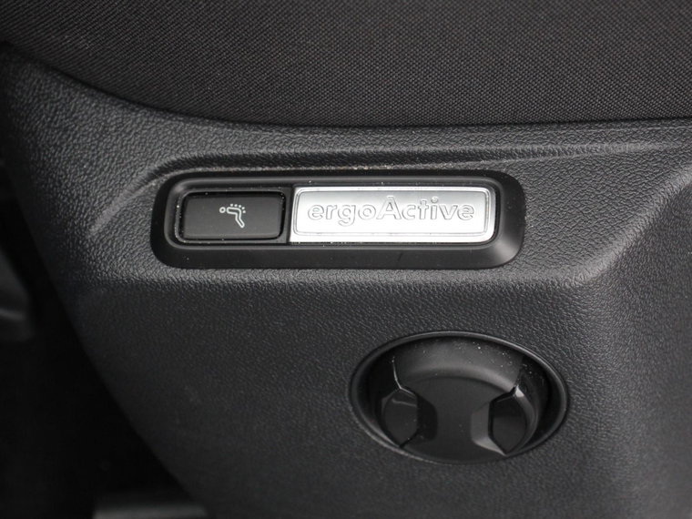 Vehicle Image 33