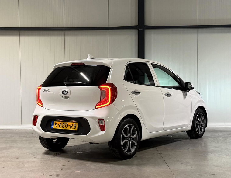 Vehicle Image 19