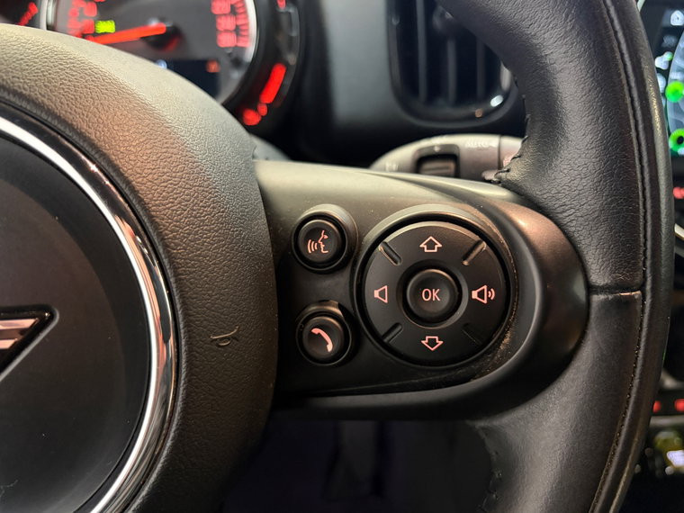 Vehicle Image 40