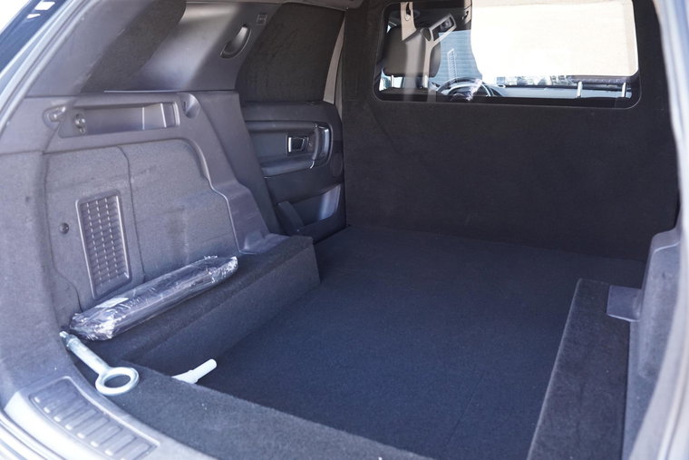 Vehicle Image 14
