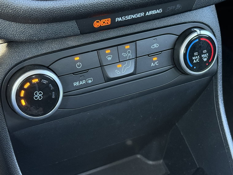 Vehicle Image 26