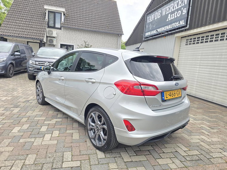 Vehicle Image 35