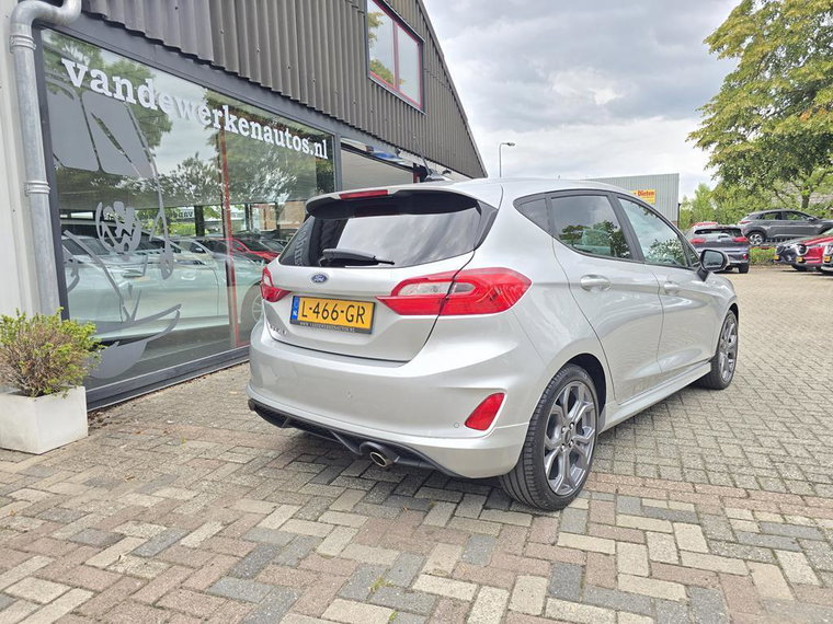 Vehicle Image 36