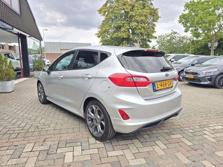 Vehicle Image 38