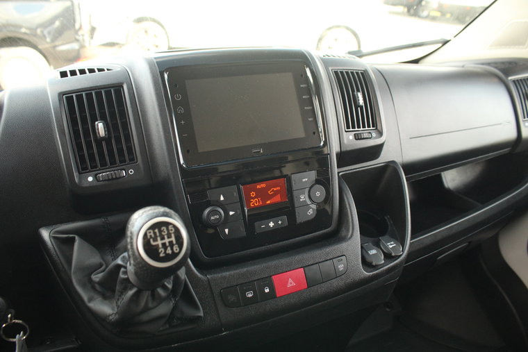 Vehicle Image 24